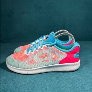 NIKE FREE WHITE METALLIC SILVER GIRLS SHOES SIZE 6Y/7.5Women